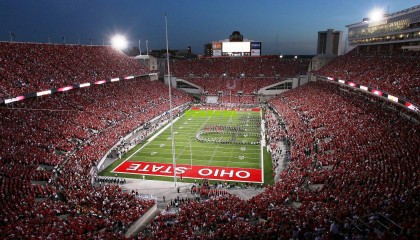 国足集训阵容现新动态 韦世豪李磊回归合练 朱辰杰伤情反复或缺席关键战