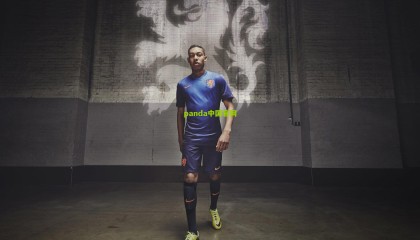 拒绝欧洲豪门邀约，前马刺内线新星一心瞄准绿军