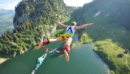 就在今天！东契奇缔造NBA七十九载尘封传奇，史诗级数据宣告MVP竞逐进入新纪元
