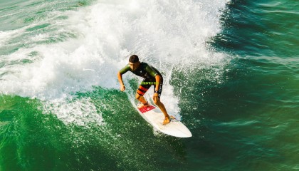 热刺主帅恩里克赛后直言，我们该赢，但足球有时就是这么不公平